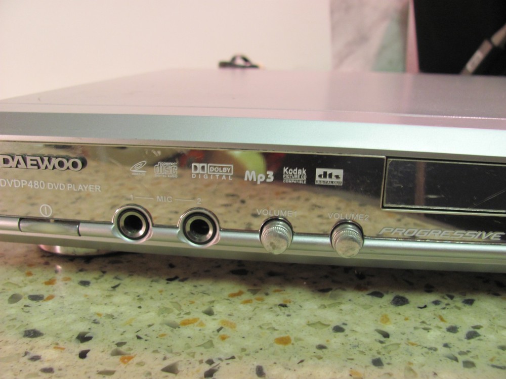 Samsung DVD-P480 Progressive Scan DVD Player