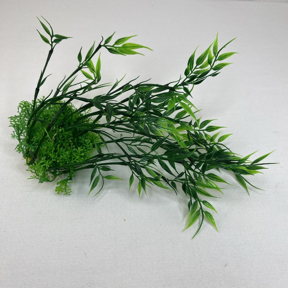 1 PC Xunyee Plastic Aquarium Plants