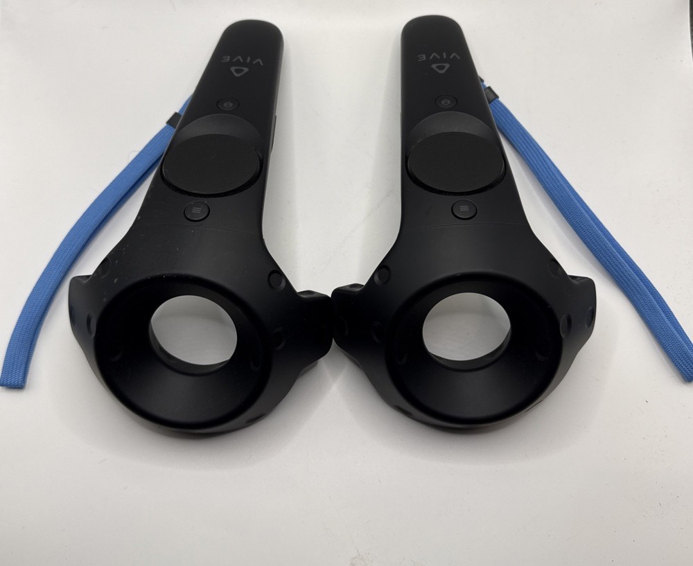 2x HTC Vive Controller Wand Pair Two Straps VR Virtual Reality Excellent Set