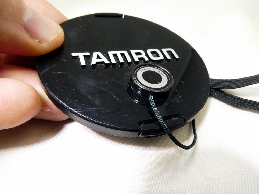 TAMRON Front Lens Cap 67mm snap on type with keeper string