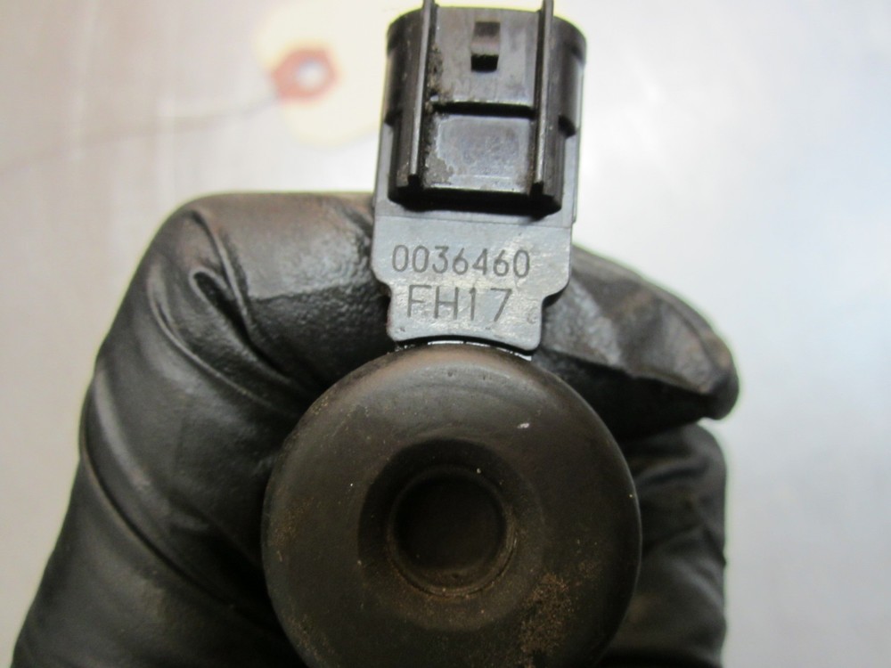 Left Variable Valve Timing Solenoid From 2005 SUBARU OUTBACK 2.5