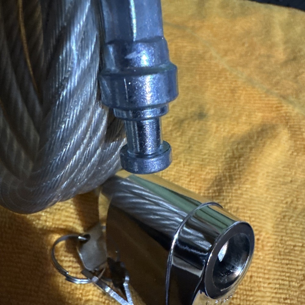 Cable Lock Clear (COLE????) 52” Vintage Like 🆕!!!!
