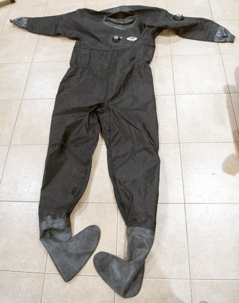 OSSystems Dolphin Drysuit Shell and UnderGarments - Size Large