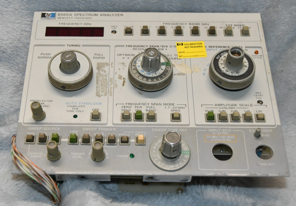 Front Panel With Controls & Readout For HP8565A Spectrum  Analyzer Good Pull
