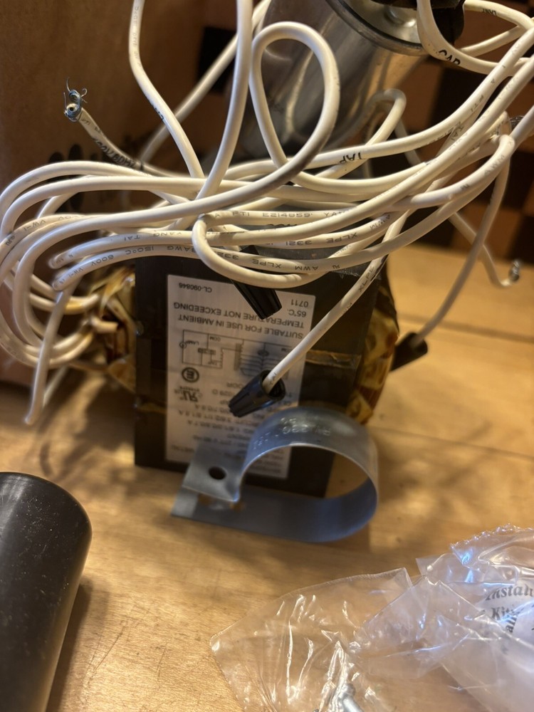 UNIVERSAL LIGHTING TECHNOLOGIES M150MLTLC3M-500K Replacement Kit