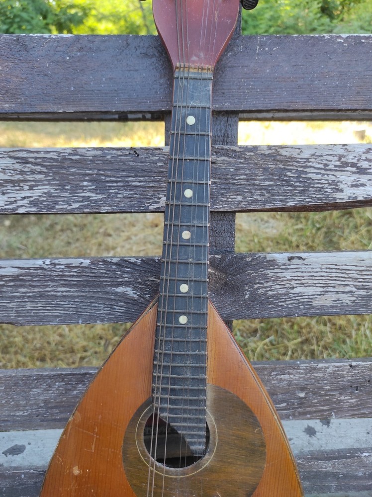 Vintage Mandalina 8 strings/ national stringed instrument