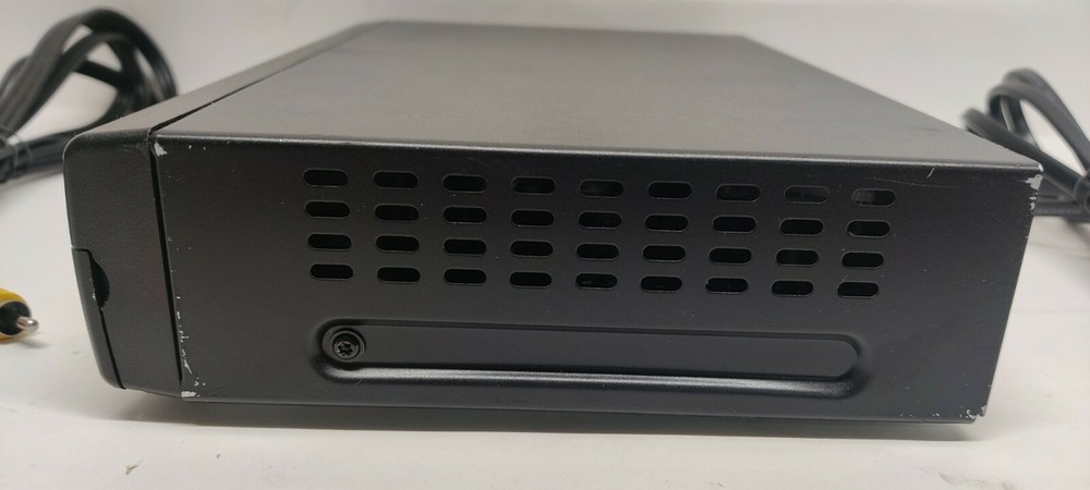 DIRECTV D12-100 No Remote No Access Card