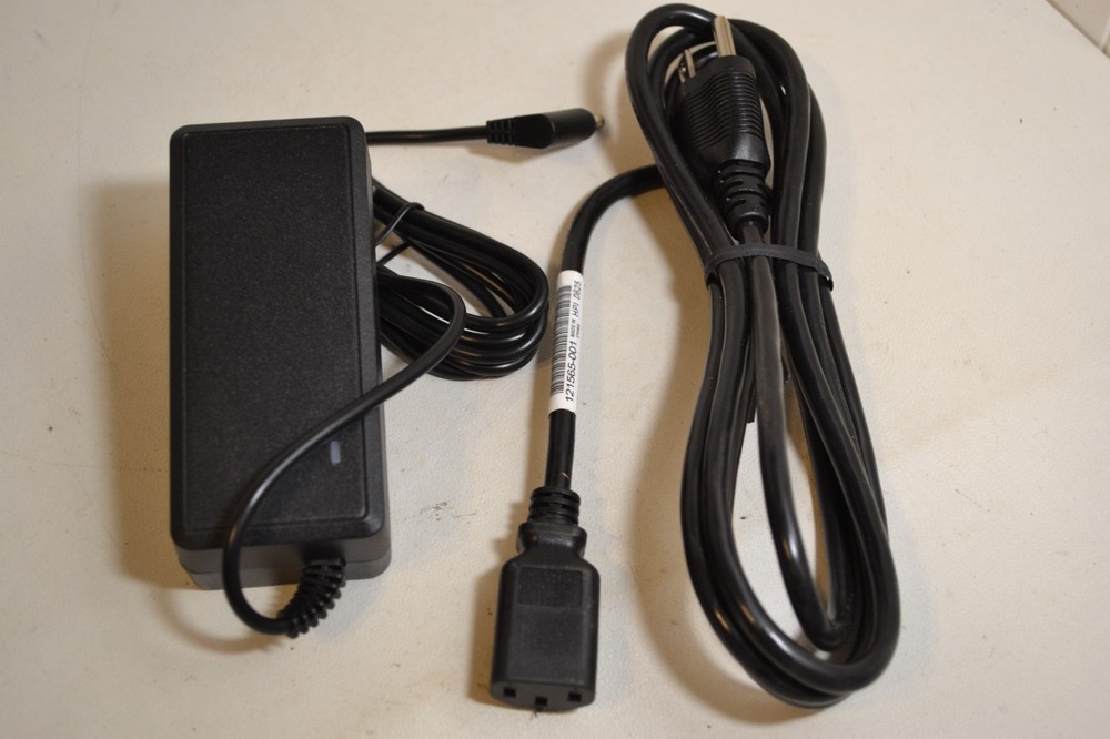Castles Technology AC Adapter Model: PW04-945A