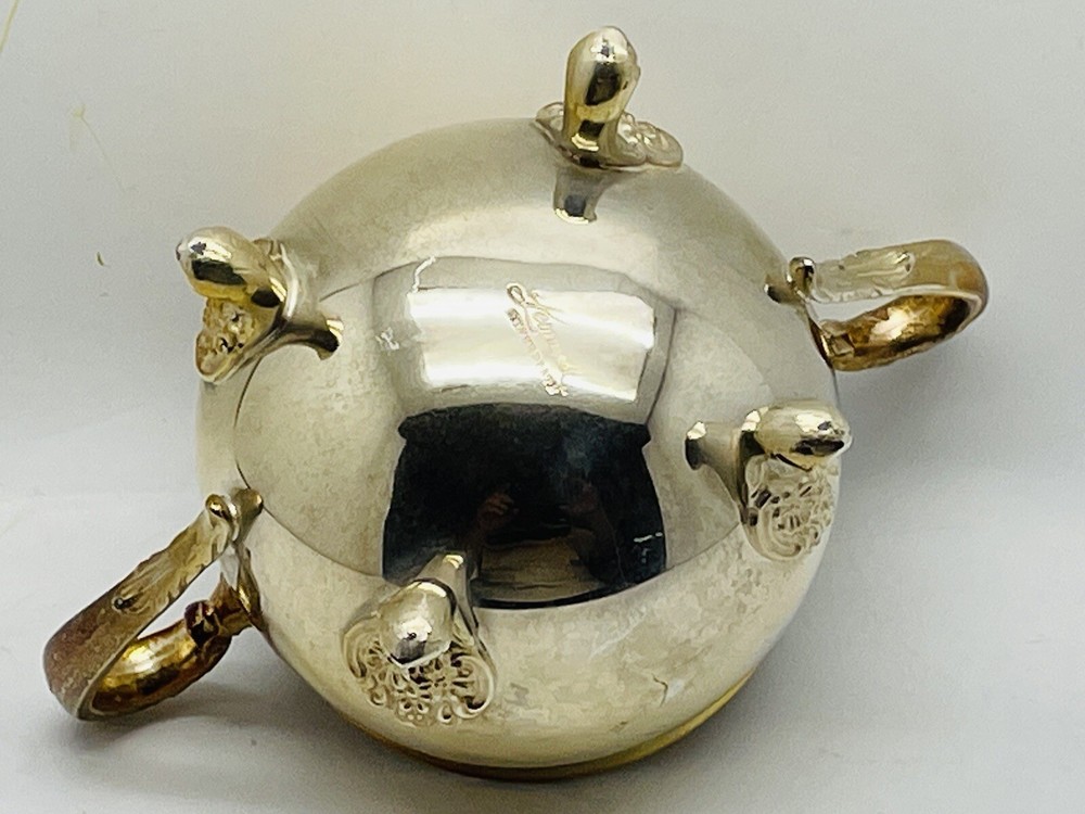 Leonard Silverplate 4 footed dual handles sugar bowl.