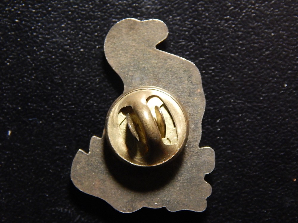 YELLOW DUCK PINBACK! WW118DXX