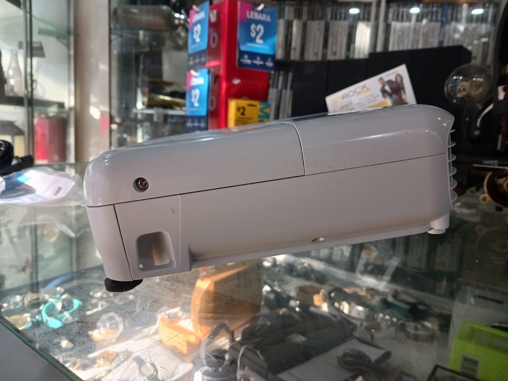 Epson EB-W06 MULTIMEDIA WXGA 3LCD Projector White WITH REMOTE