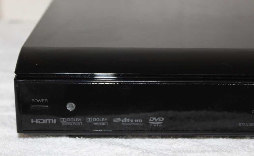 Sharp Aquas Blue-Ray DVD Player BD-HP21U ~ Powers On ~ Sold Untested