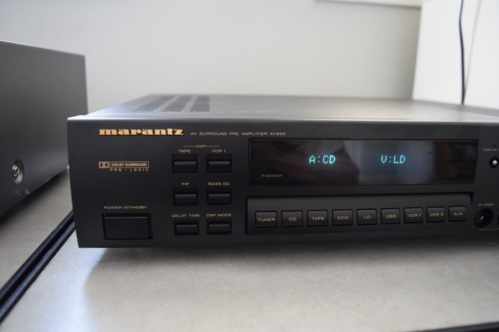 Marantz AV Dolby Pro-Logic Surround Pre-Amplifier AV500 - Mint