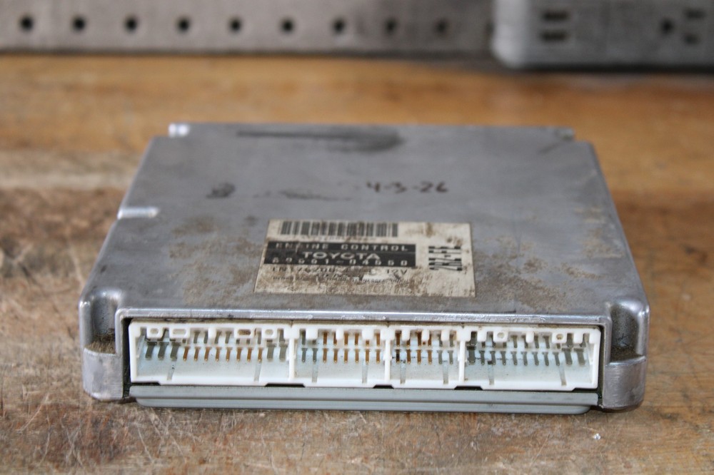 2000 TOYOTA TACOMA 2.4L ENGINE ECM ELECTRONIC CONTROL MODULE ASSEMBLY