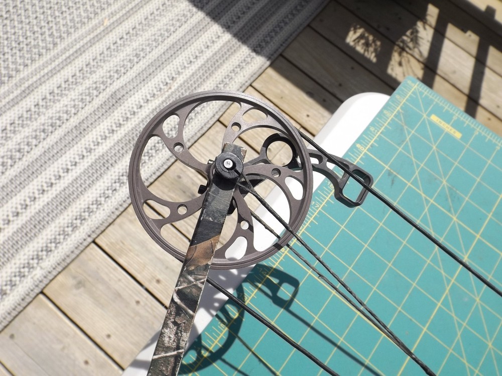 Mathew’s drenalin LD Compound Bow Equipped 70/30 SE3 RH