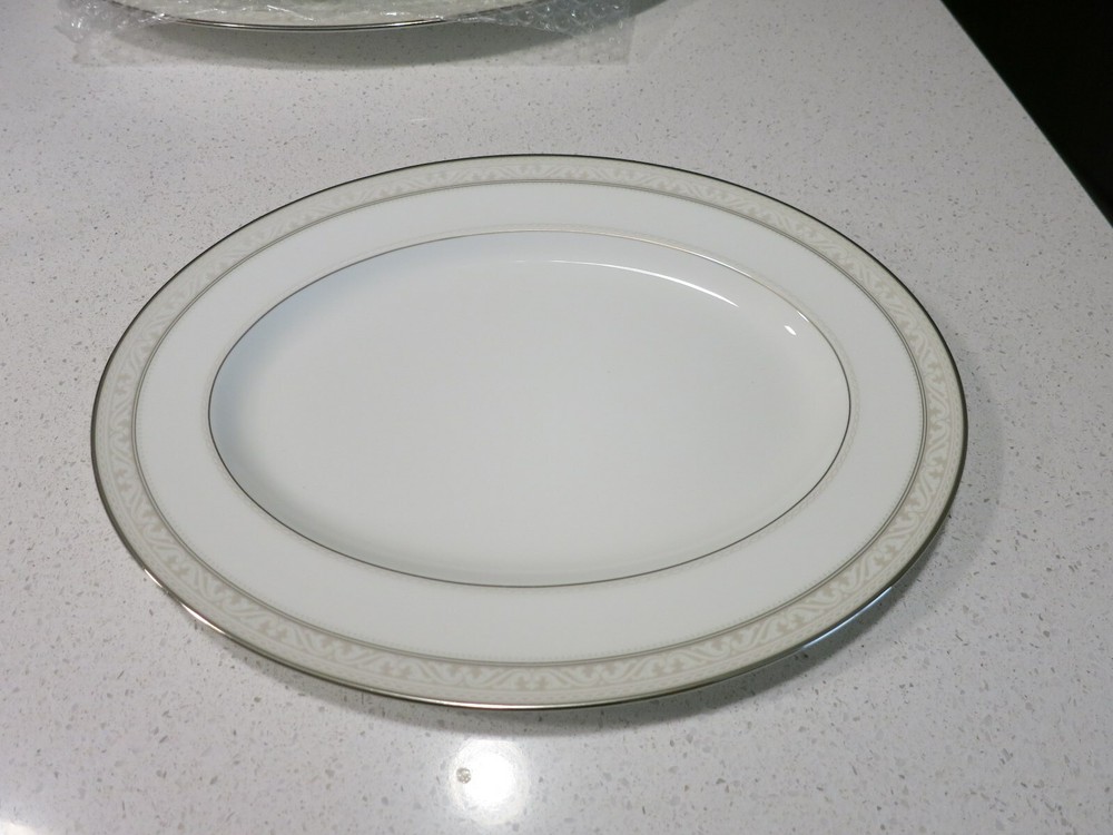 NORITAKE MONTVALE PLATINUM SMALL PLATTER