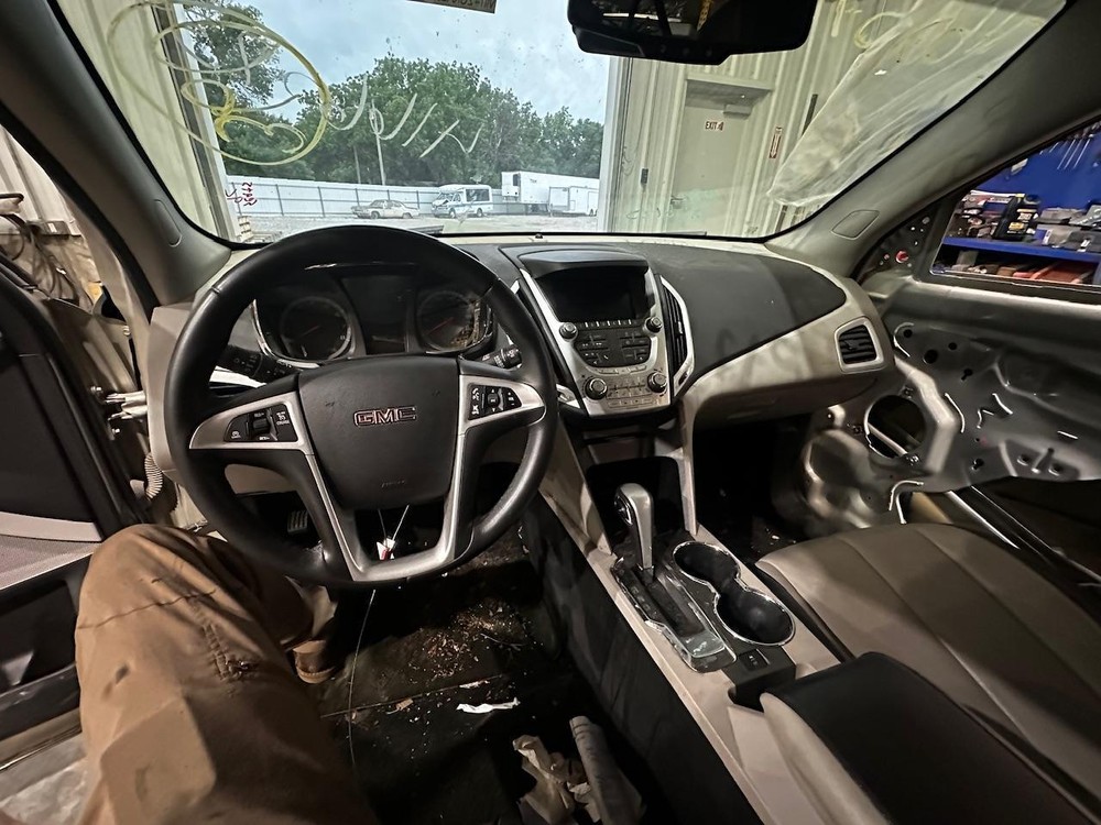 Used Front Right Steering Knuckle fits: 2014 Gmc Terrain Front Right Grade A