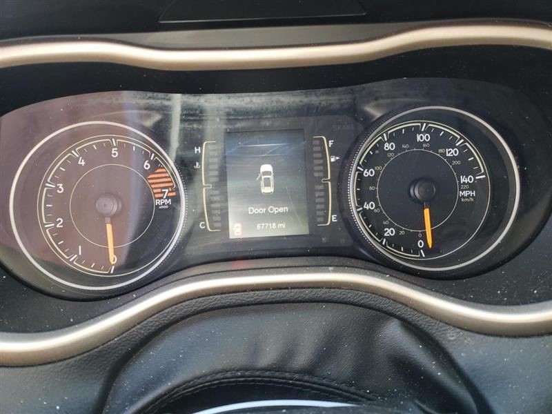 CHEROKEE 2017 Headrest 355251