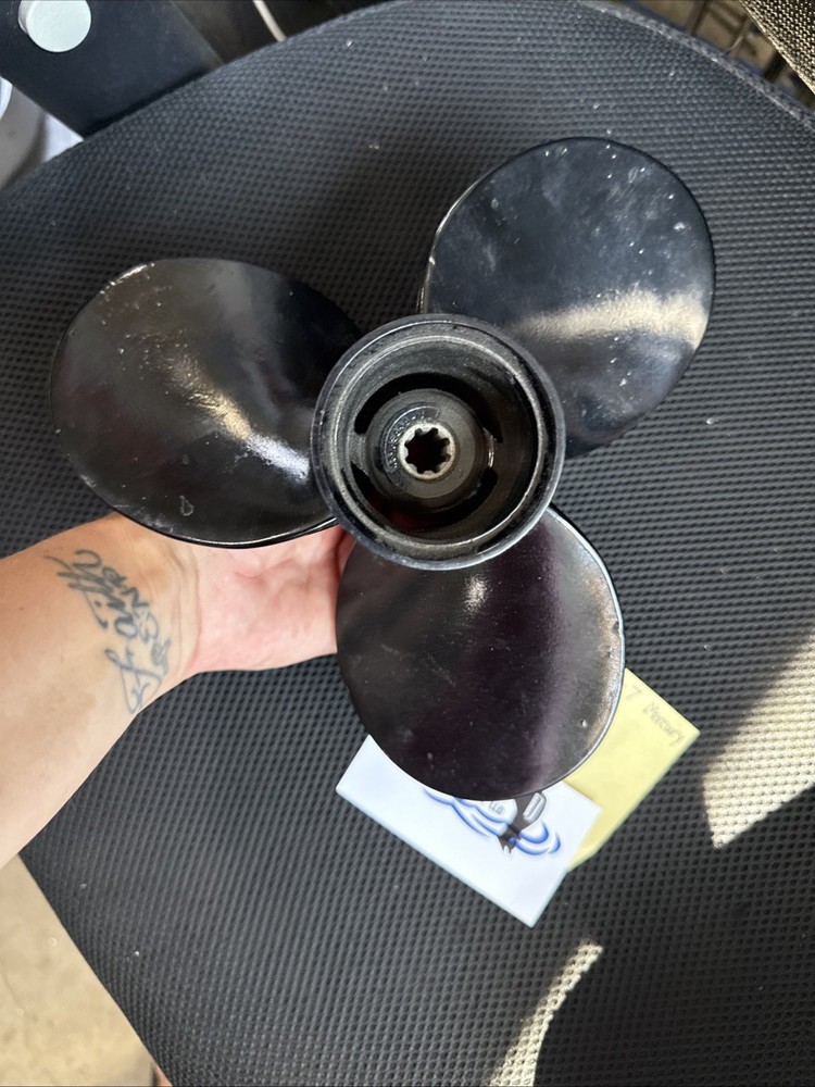 Mercury 3 Blade Prop 48-89848-7 , 48-89848 7