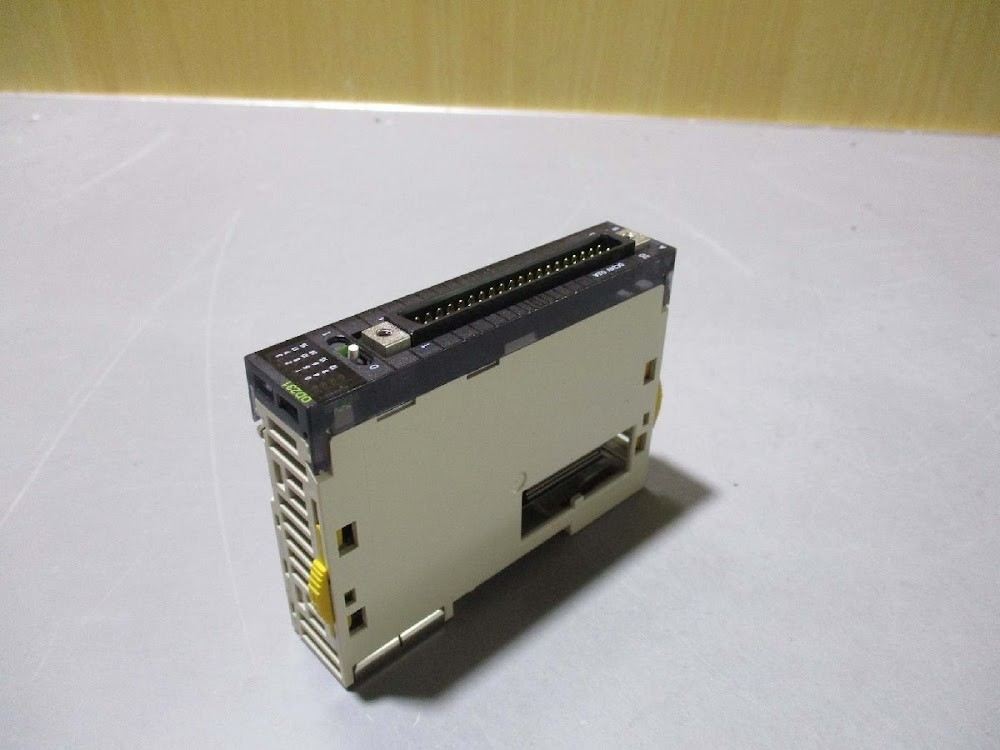 OMRON CJ1W-OD231 Output Unit Module Qty 2 USED #2