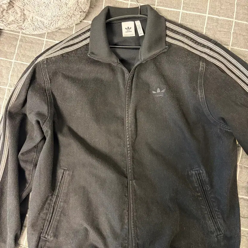 Adidas Track Top Size 105 Oversized Fit Official