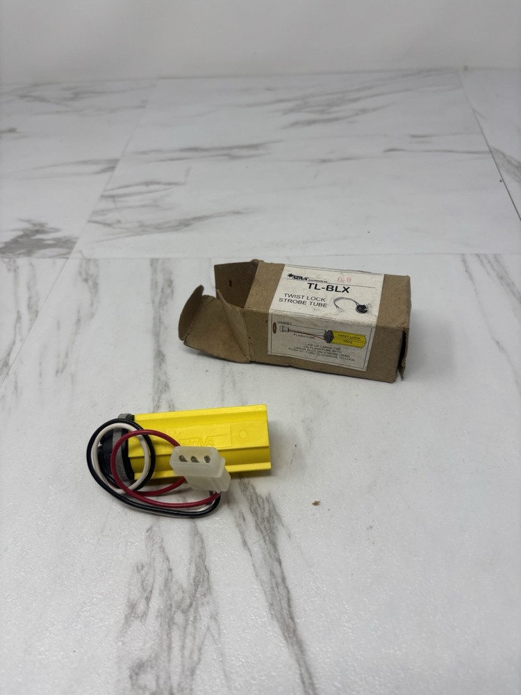 NOS TL-BLX TWIST LOCK STROBE LAMP