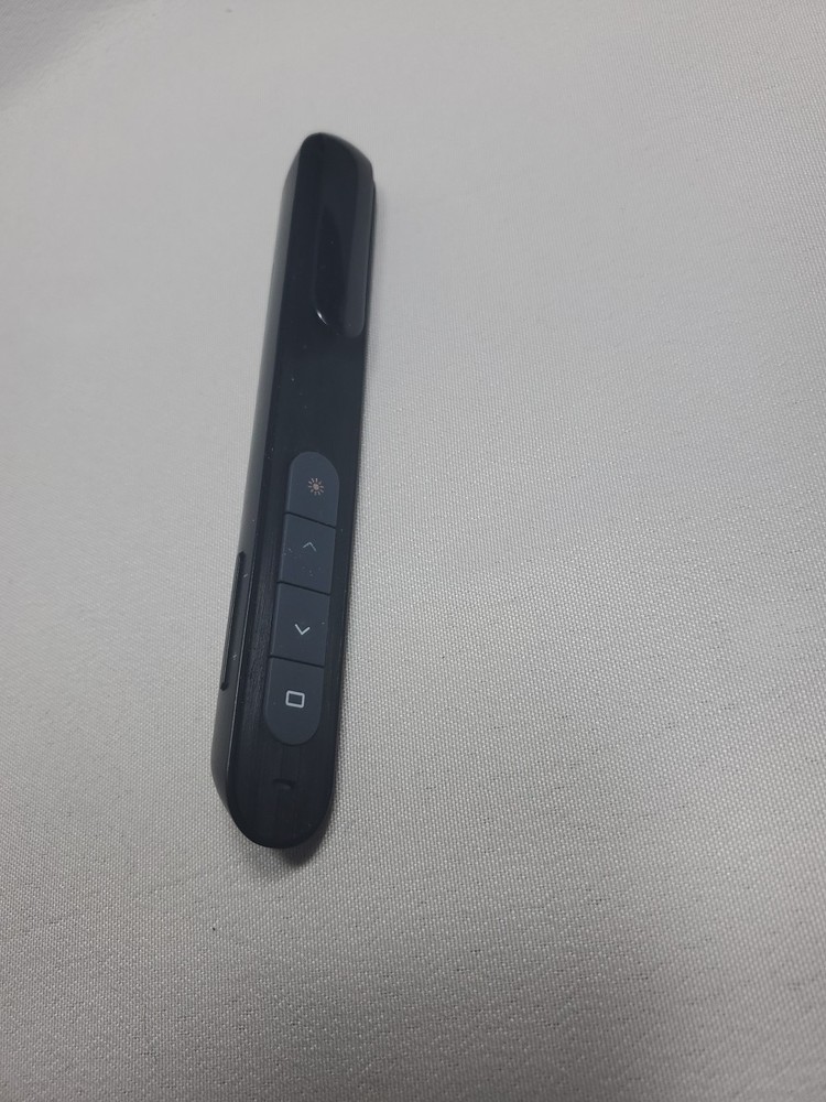 Wireless Presenter Pointer PowerPoint Clicker, RF 2.4GHz Mouse Volume (white)