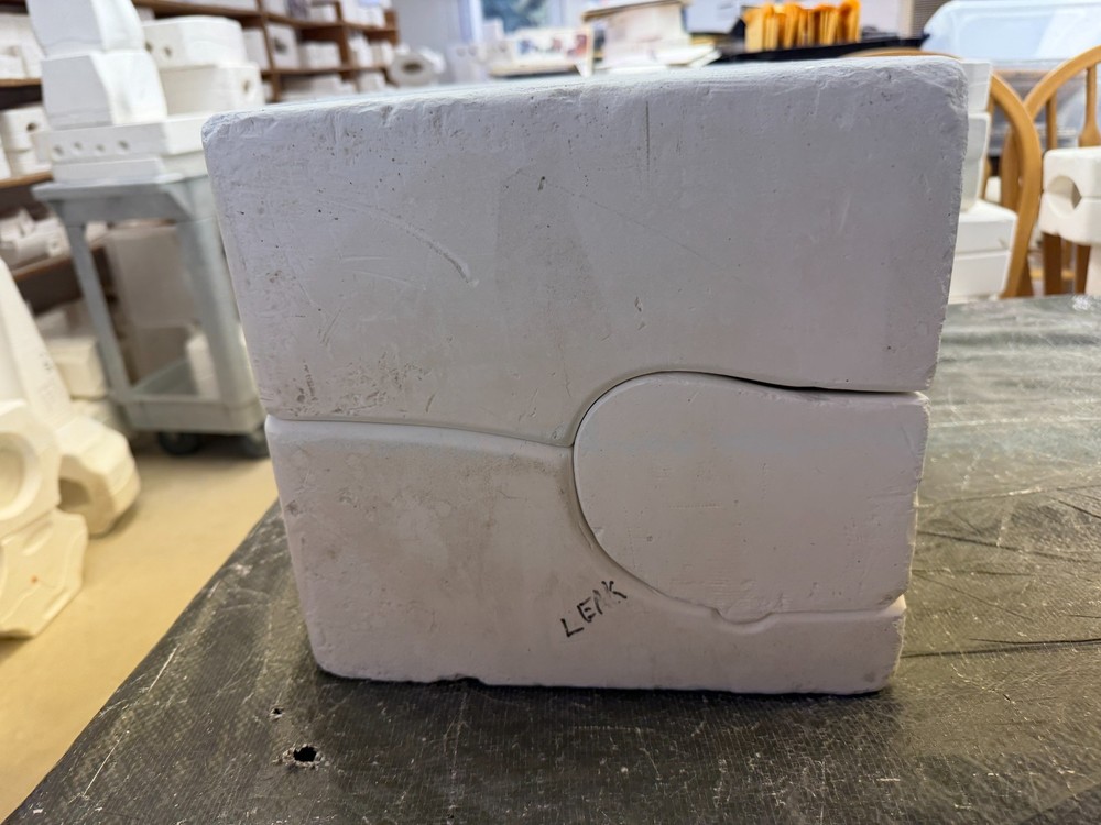 VINTAGE VALLEY VIEW CERAMIC MOLD #V-3 LARGE CAT