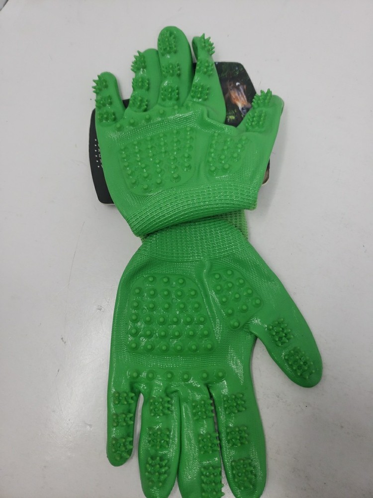 Hands On Medium Revolutionary Shedding/Bathing Gloves