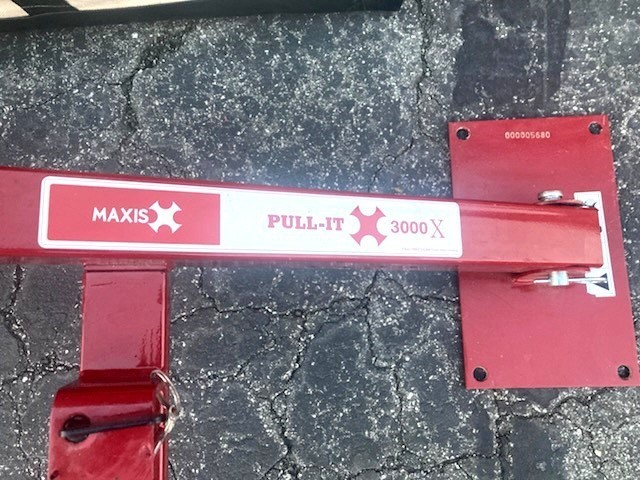 Maxis Pull It 3000 X wire tugger puller and storage bag