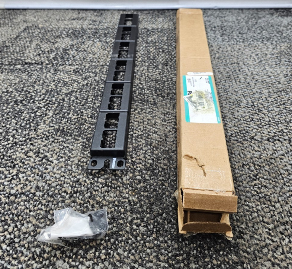 PANDUIT CPP24WBLY: 24-Port Mini-Com® Flat Modular Patch Panel, Black