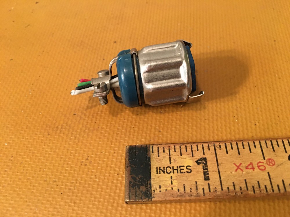 1 Amphenol 9 pin Female Circular Connector