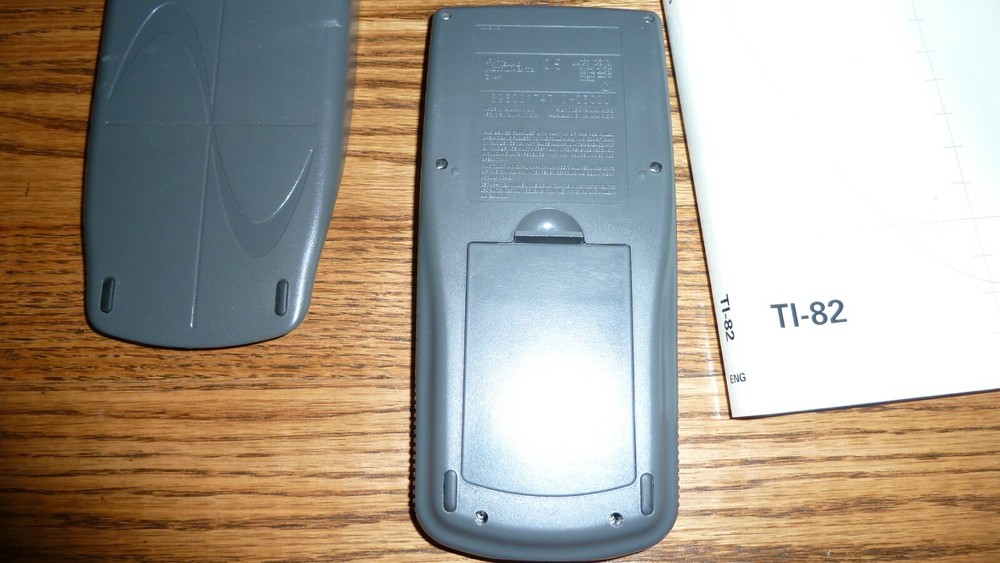 TEXAS INSTRUMENTS TI 82 GRAPHING CALCULATOR TESTED