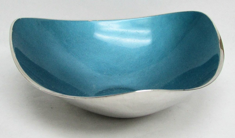 VINTAGE REED & BARTON SILVER PLATE BLUE ENAMEL 7" CANDY DISH