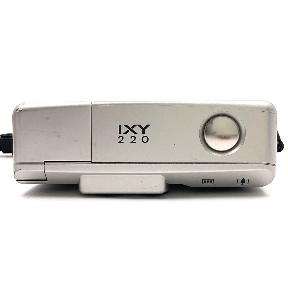 Canon IXY220 Compact Digital Camera Silver Tested Excellent Condition