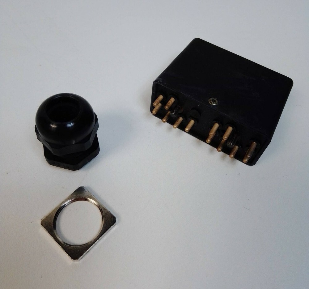 Bosch 3 842 242 711 Plug