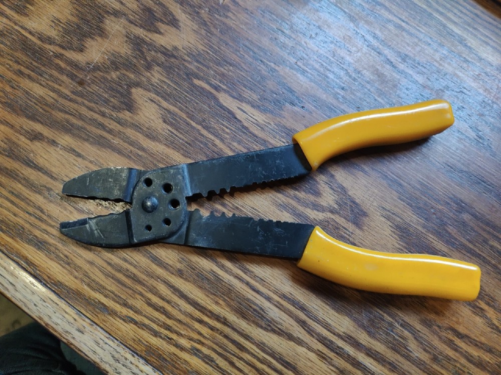 ProsKit Heavy Duty Wire Strippers/Crimpers Bolt cutter