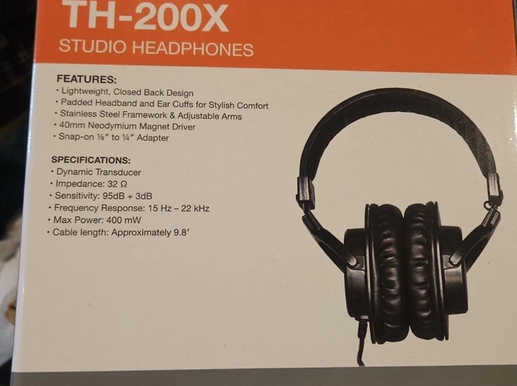 TASCAM TH-200X Studio Headphones