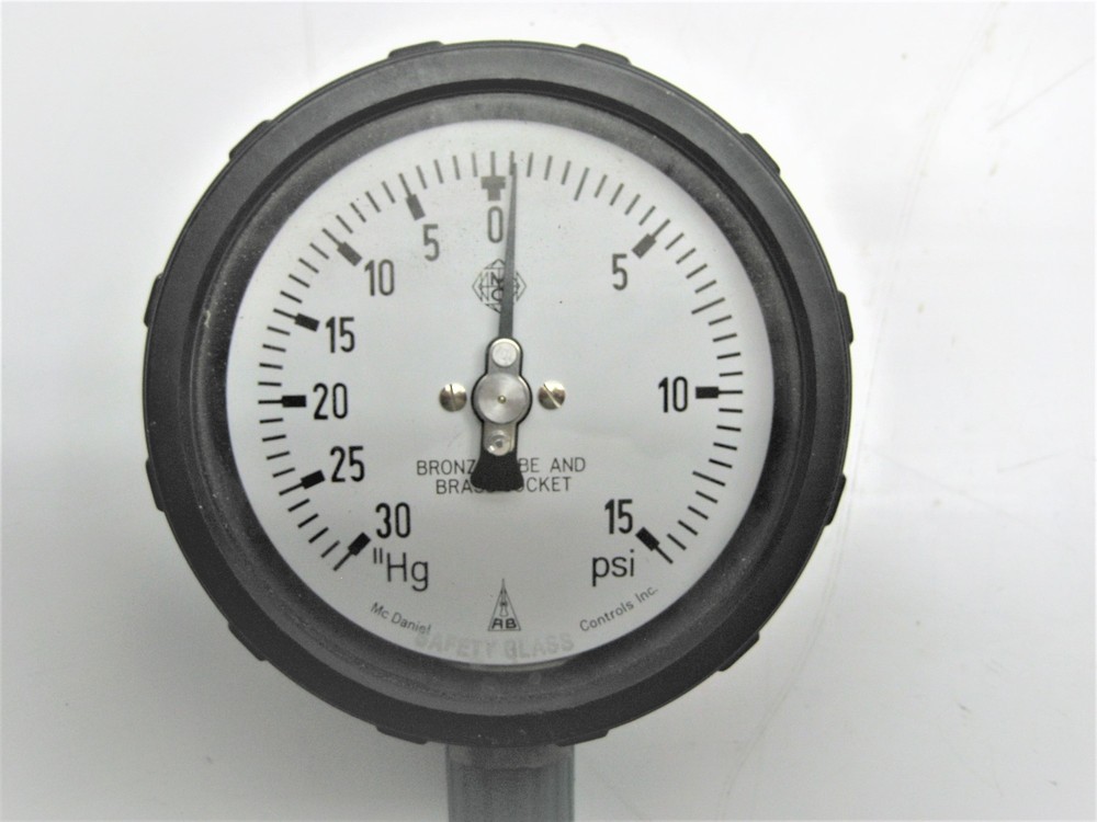 MCDANIEL CONTROLS GAUGE 0-15 PSI NSNP