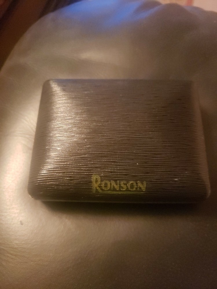 Ronson Varaflame RARE DESIGN LIGHTER WITH CASE