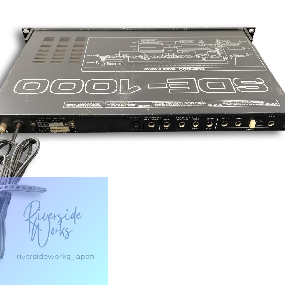 ROLAND SDE-1000 Digital Delay Unit