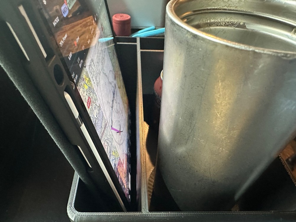 Aviation Center Cup Console