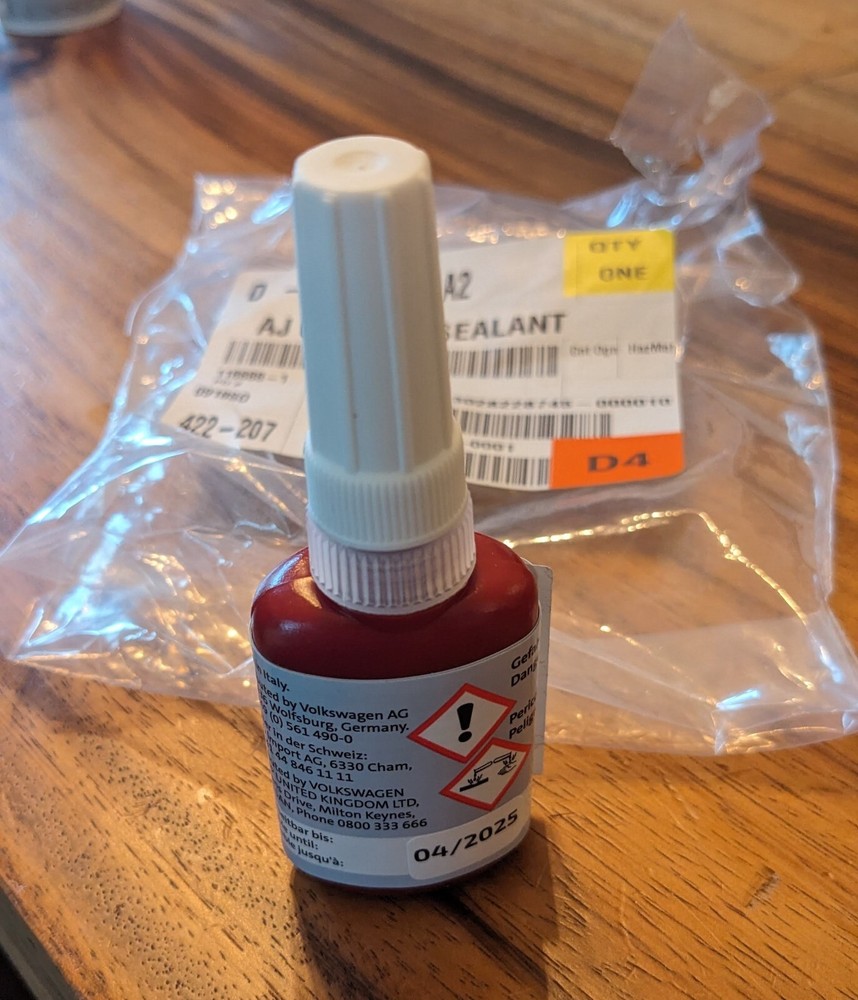 NEW Audi D-200-005-A2 Thread Sealant