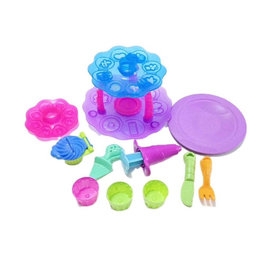 2013 Play-Doh Cupcake Tower Playset 17 Pieces