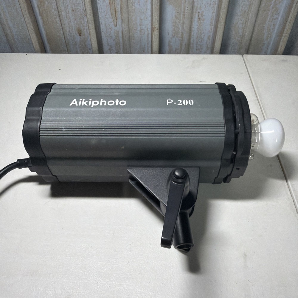 AIKIPHOTO P-200 Photo / Video Light Source Tested/Works