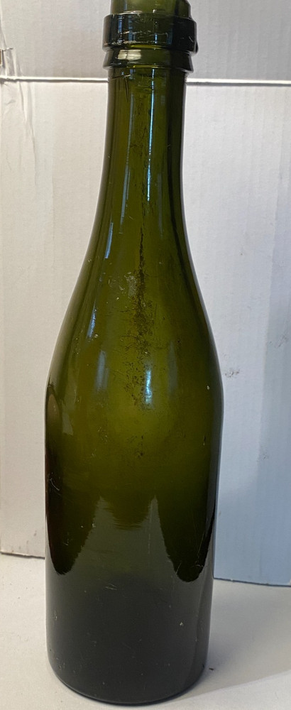 Antique Green bottle#1 BLOWN, SPUN MOLD, APPLIED TOP, PUNT BOTTOM