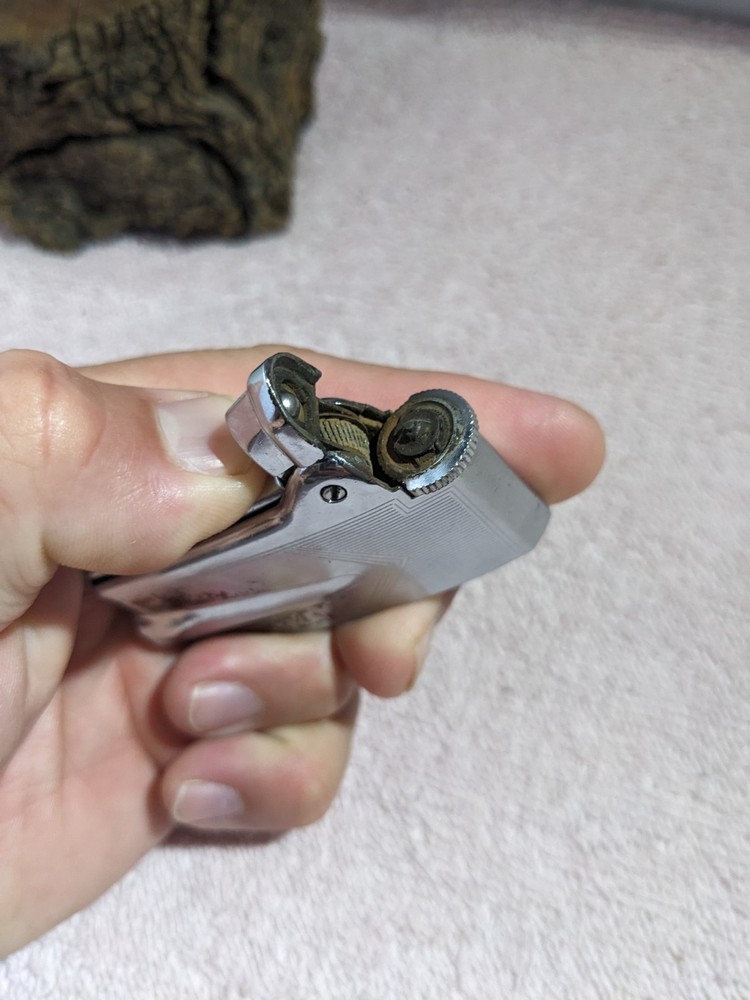 Vintage Ronson Varaflame Silver Tone Lighter - UNTESTED