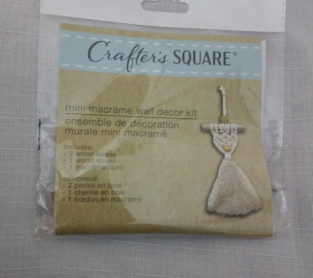 Crafter's Square Mini Macrame Wall Decor Kit