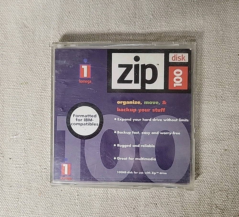 Used ZIP DISK 100 Formated for IBM, with Case