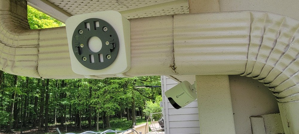 Horizontal Downspout Mount for Ring Spotlight PRO Camera